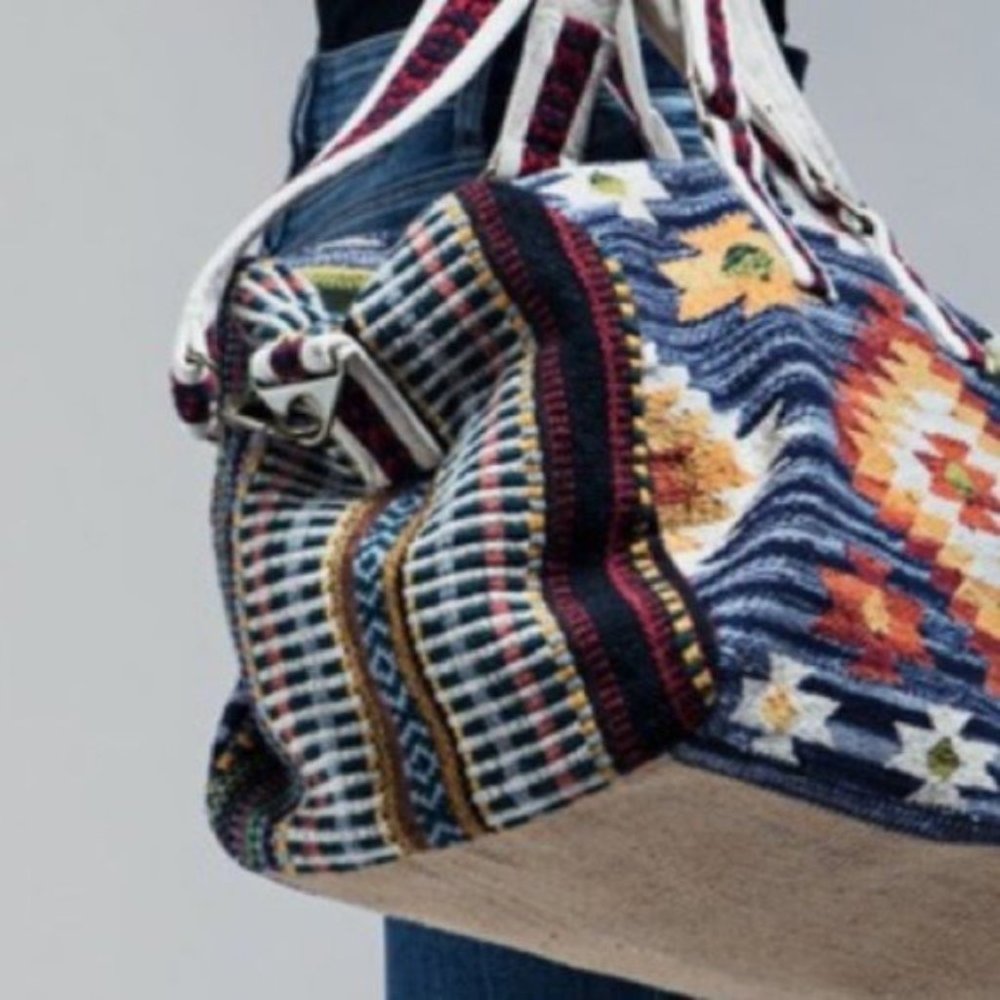 NEW Navajo Aztec Woven Weekender Duffle Bag - Picture 6 of 8